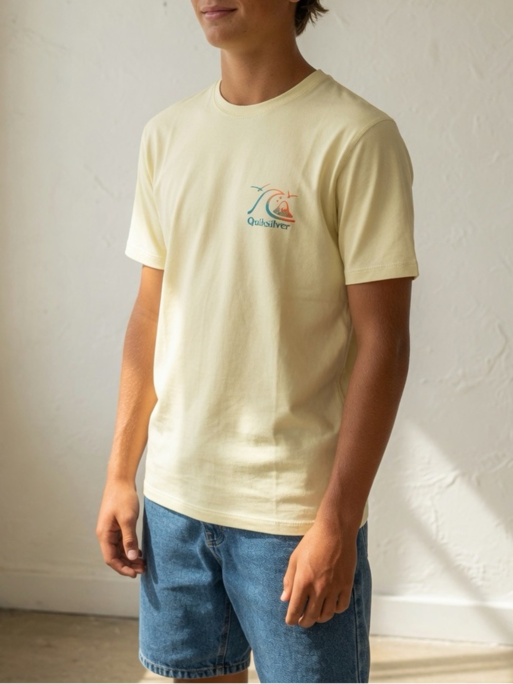 Quiksilver Teen Rash Guard Tee Wave Logo Short Sleeve Tee 12 / Medium